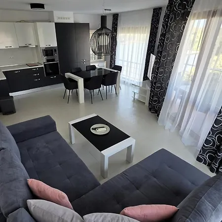 Apartment Nea Agora